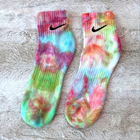 Nike Tie Dye Socks (2 Pack) - Picture 2 of 3